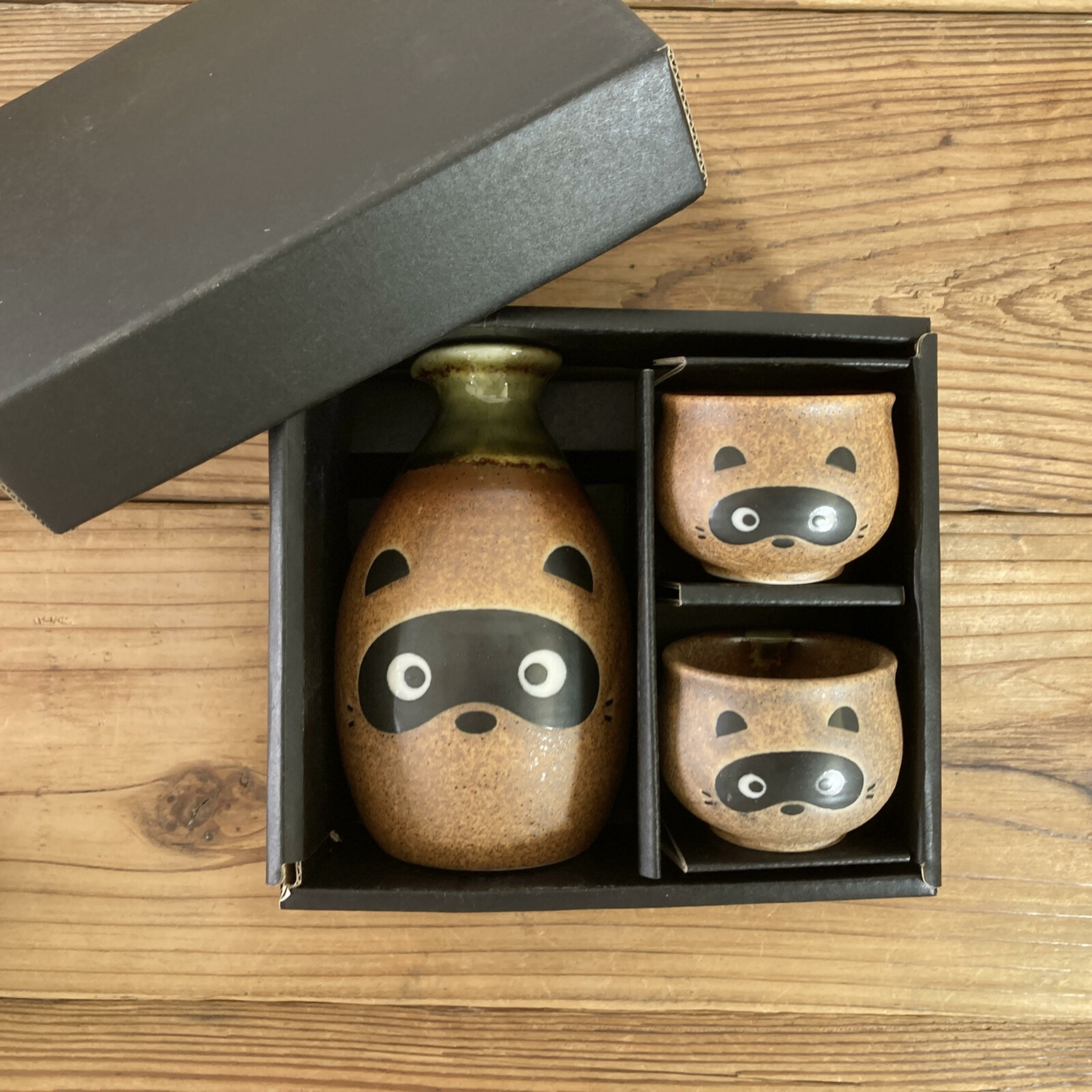 Mino Ware Barware Raccoon Sake set Made in Japan, Tokkuri Bottle and 2 Ochoko Cups